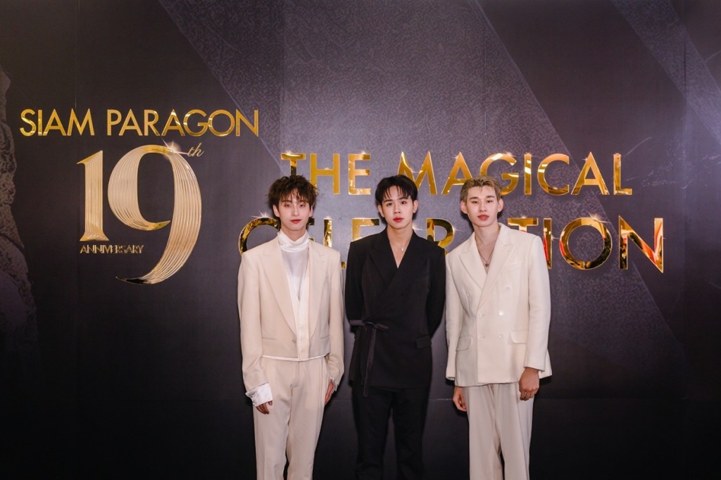 เหล่าศิลปินดาราร่วมฉลองครบรอบ 19 ปี สยามพารากอน อย่างยิ่งใหญ่ (13)