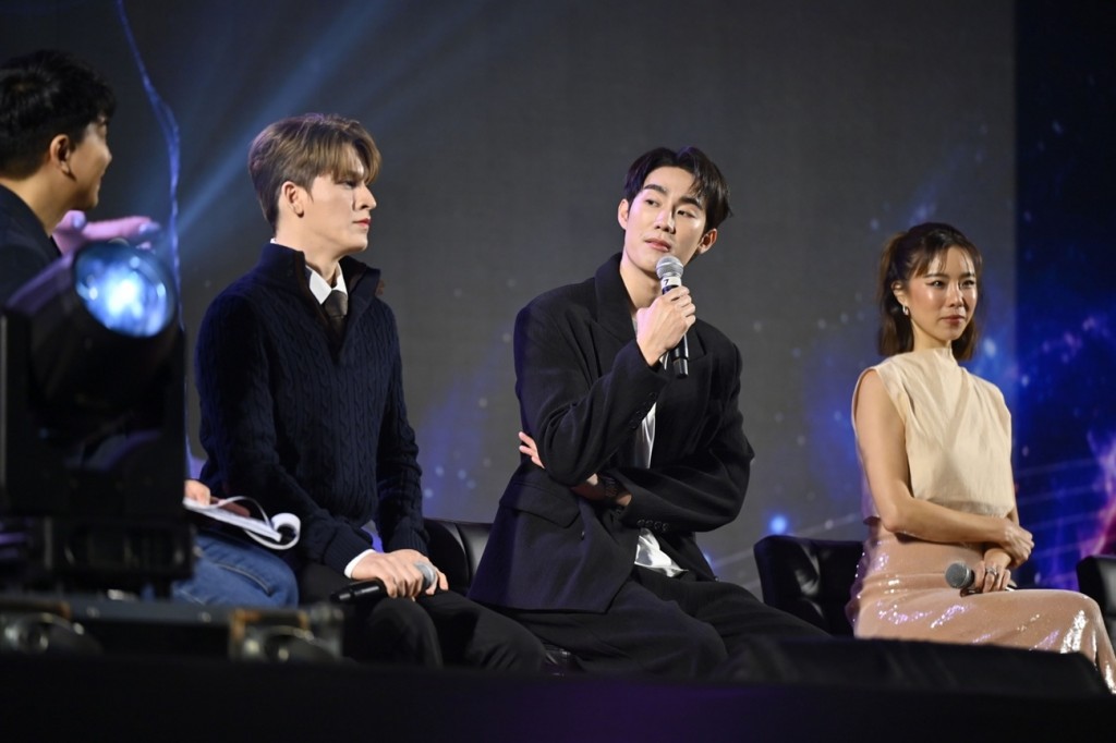 แบงค์ มณฑป - ฟอส จิรัชพงศ์ - คริส หอวัง  (2)_0