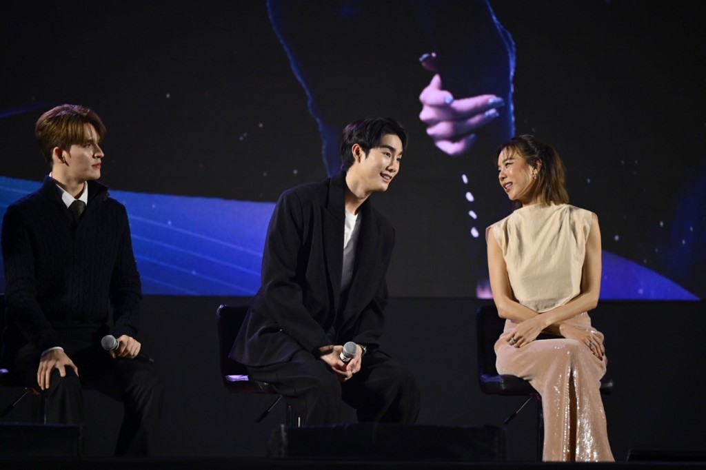 แบงค์ มณฑป - ฟอส จิรัชพงศ์ - คริส หอวัง _0