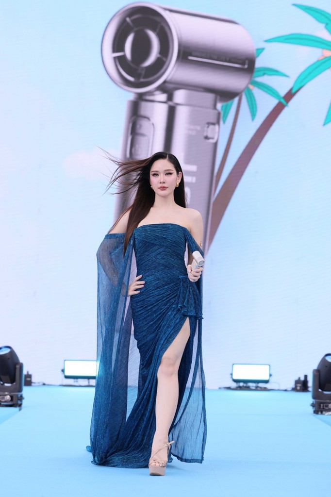 แฟชั่นโชว์เปิดตัวพัดลม JisuLife (1)