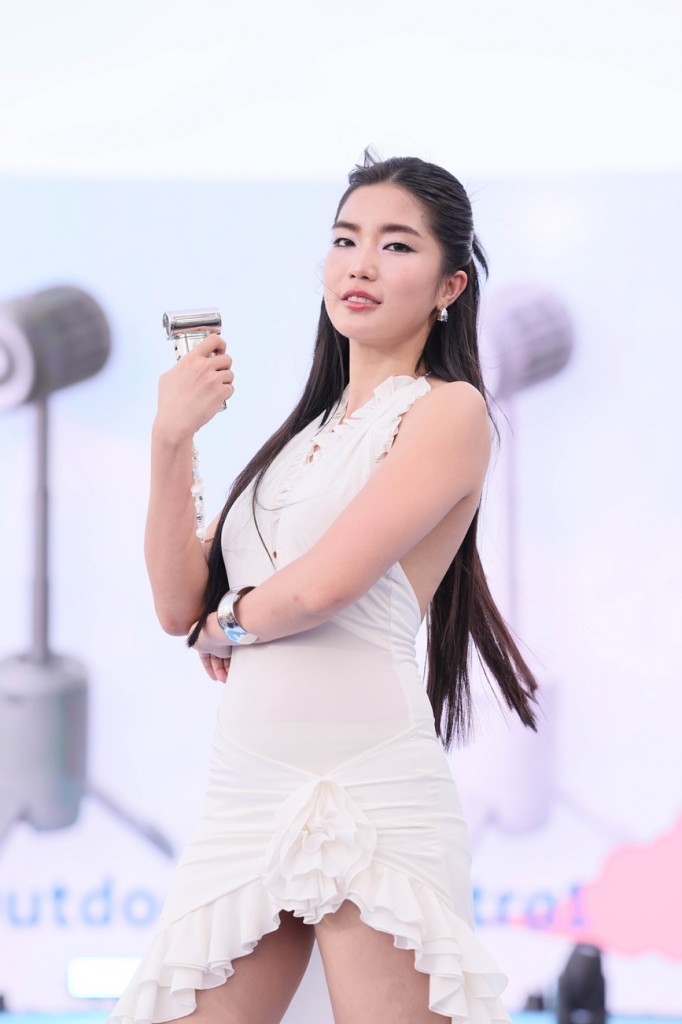 แฟชั่นโชว์เปิดตัวพัดลม JisuLife (11)