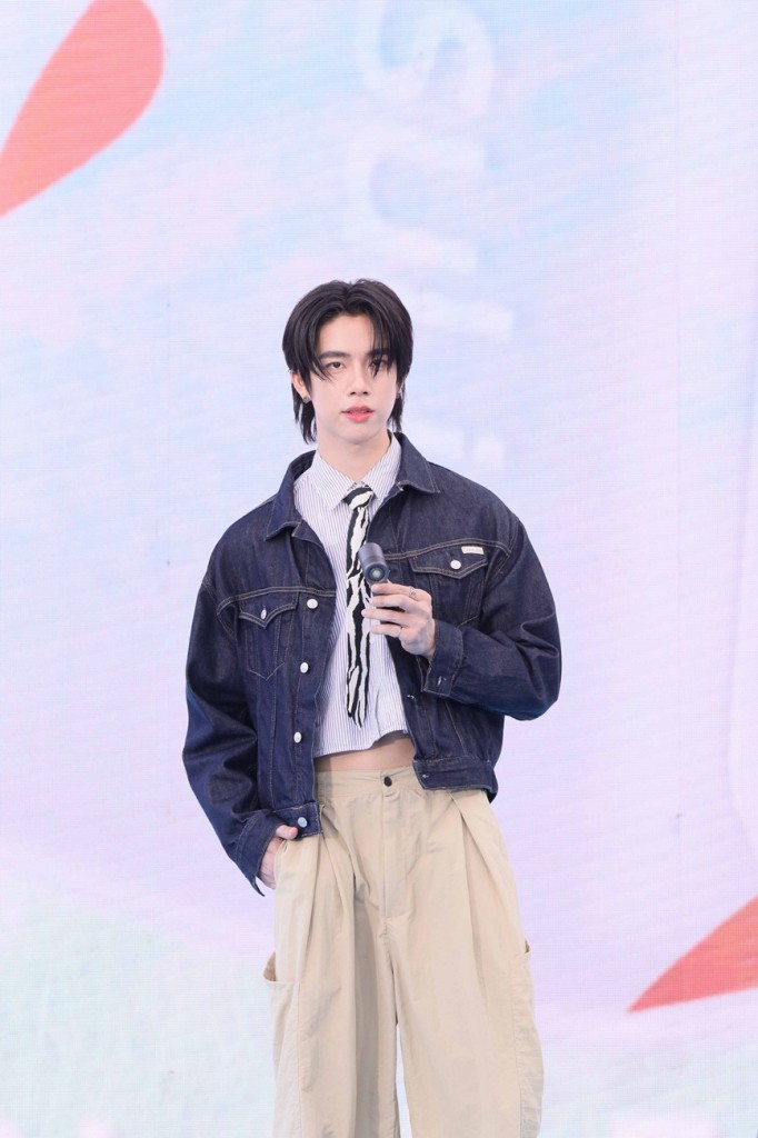 แฟชั่นโชว์เปิดตัวพัดลม JisuLife (3)
