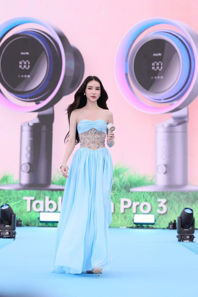 แฟชั่นโชว์เปิดตัวพัดลม JisuLife (5)