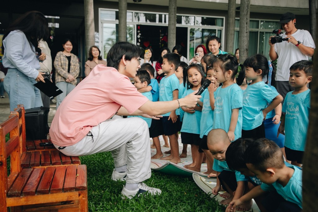 ไดมอนด์ ทำบุญมูลนิธิเด็กอ่อน (3)