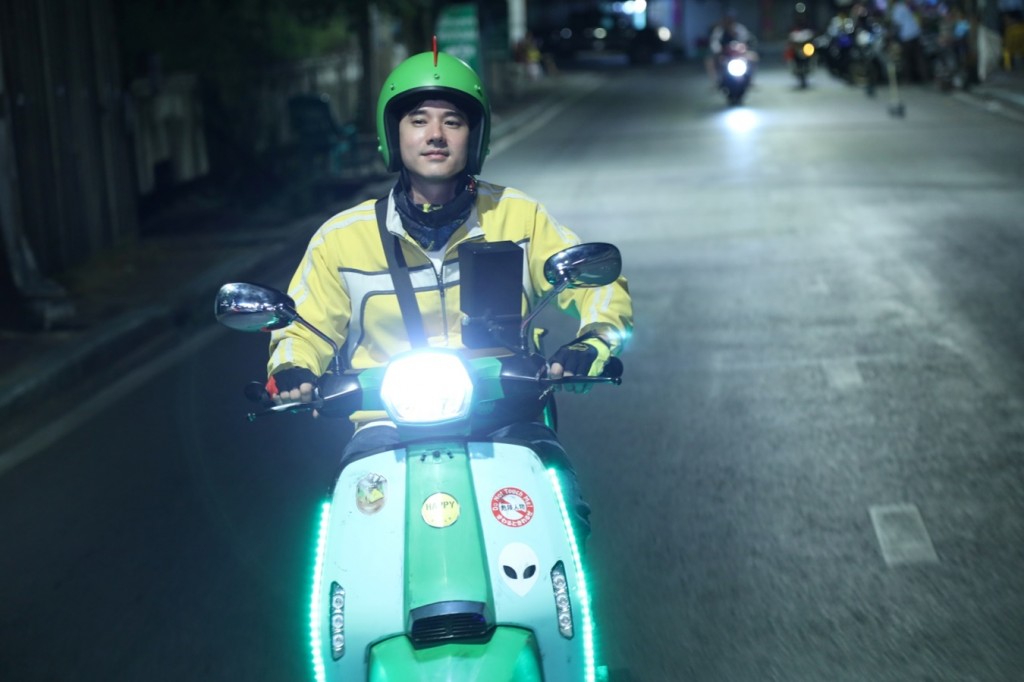 ไรเดอร์ Rider Movie ขี่มอไซไฟเรืองแสง (2)
