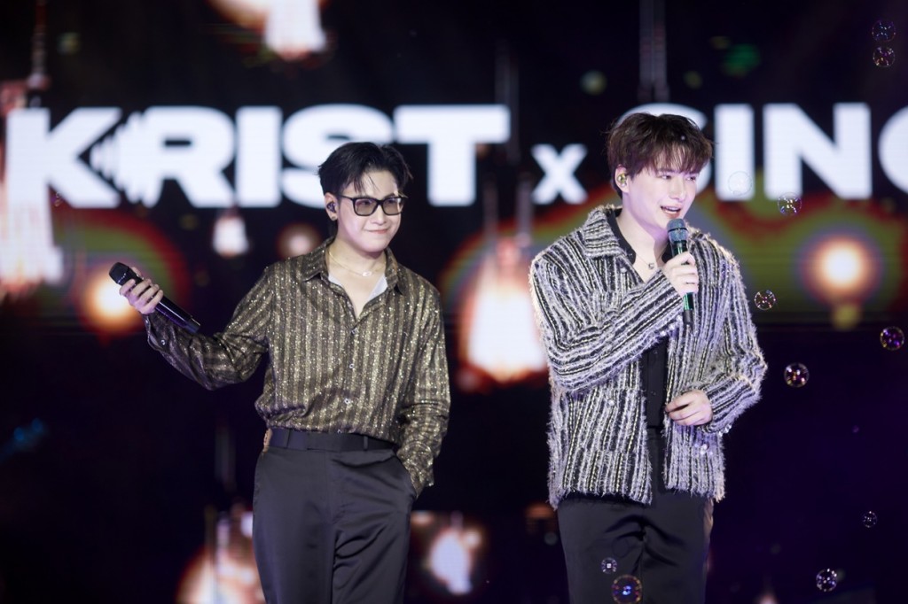 “คริส-สิงโต” ร่วมมอบความสุขแบบ Non Stop บนเวที SIAM PARAGON THE MAGICAL COUNTDOWN CELEBRATION 2025 (12)